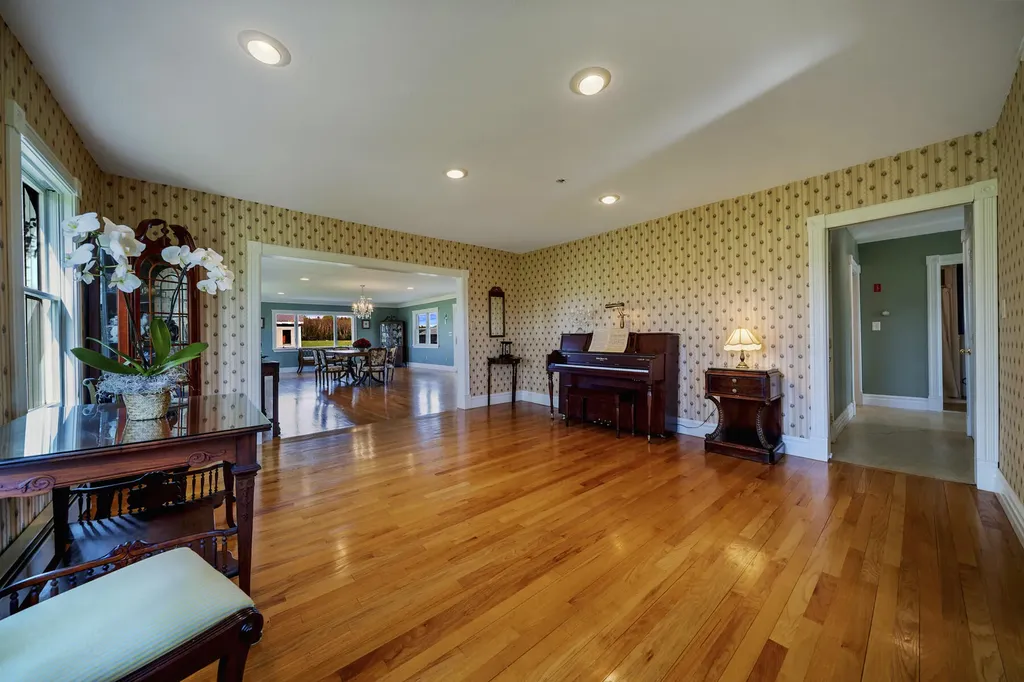 129 Hudson Road Bangor ME 04401