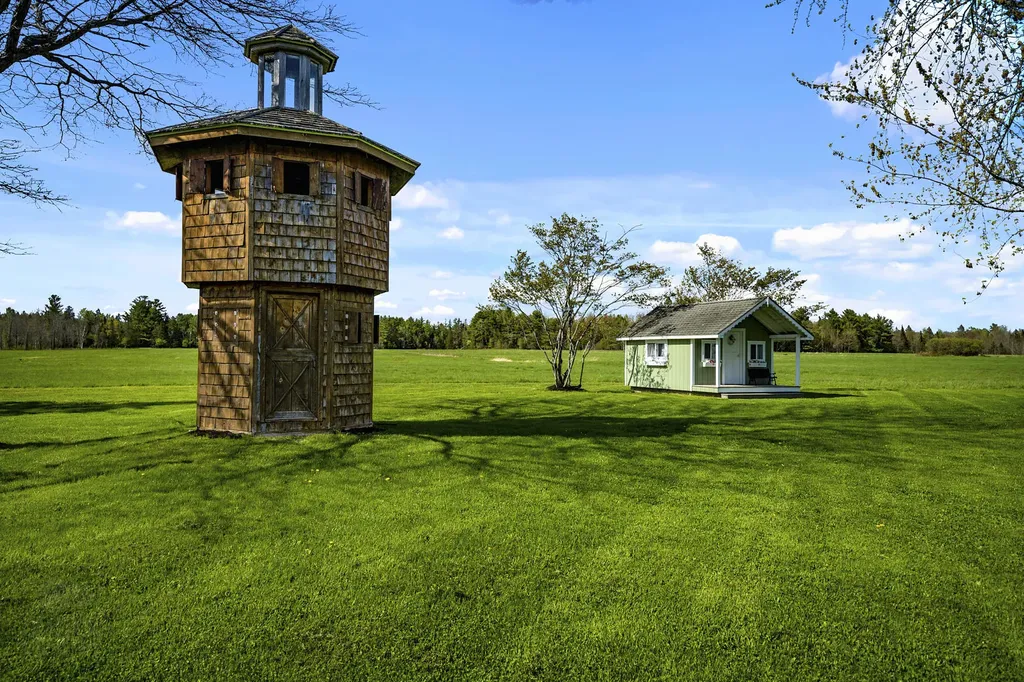 129 Hudson Road Bangor ME 04401