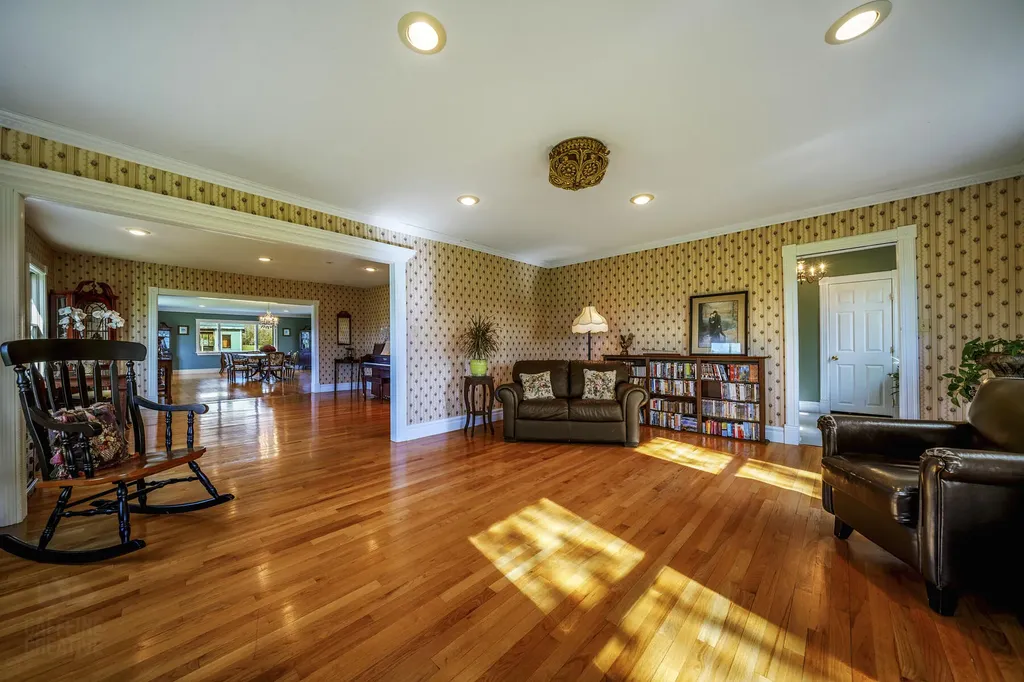 129 Hudson Road Bangor ME 04401