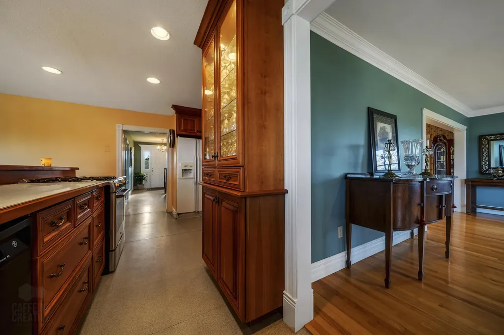 129 Hudson Road Bangor ME 04401