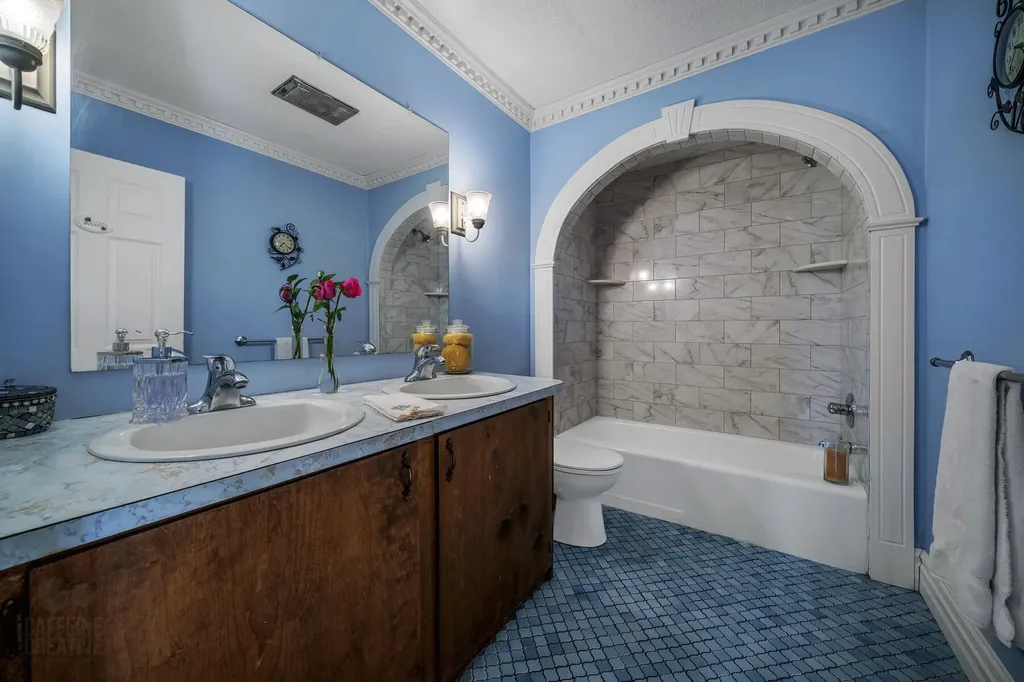 129 Hudson Road Bangor ME 04401