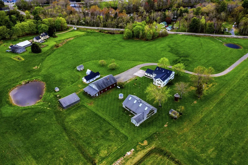 129 Hudson Road Bangor ME 04401