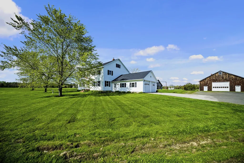 129 Hudson Road Bangor ME 04401