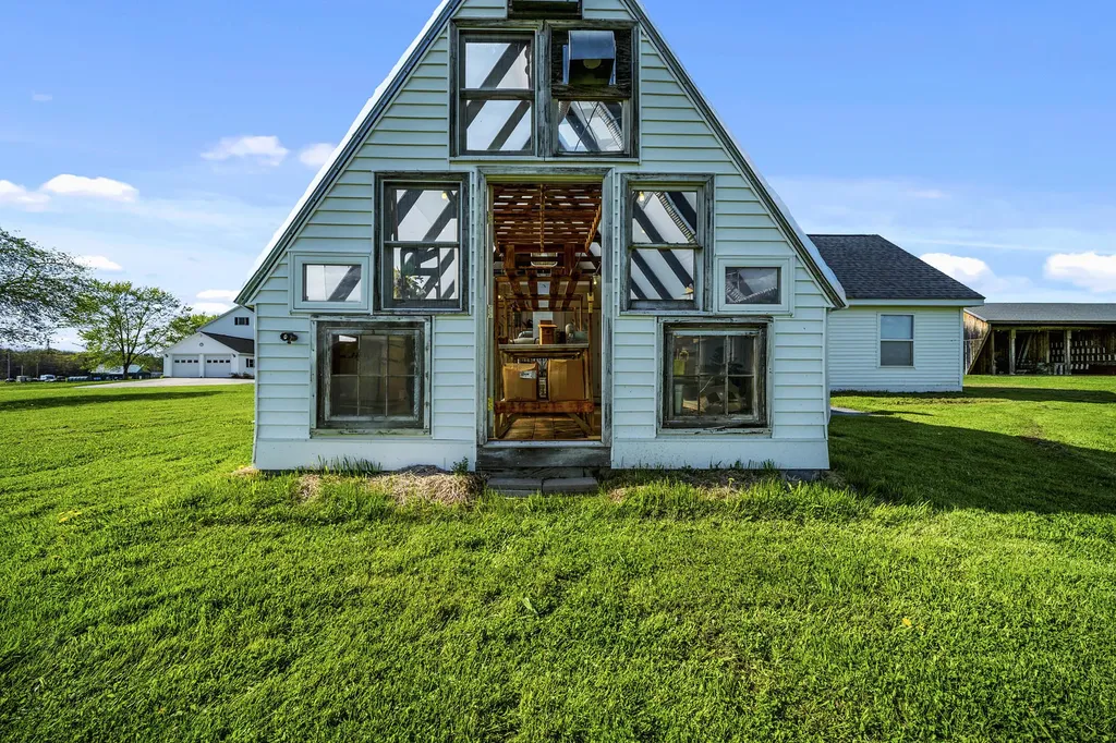129 Hudson Road Bangor ME 04401