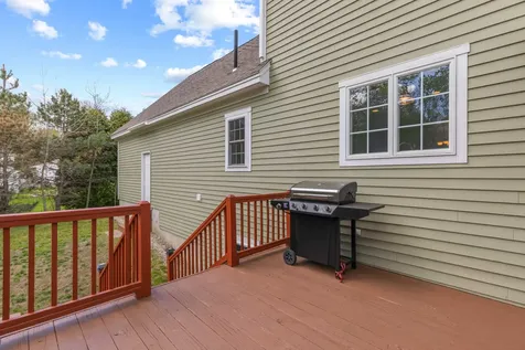 13 Cleaves Farm Road Falmouth ME 04105