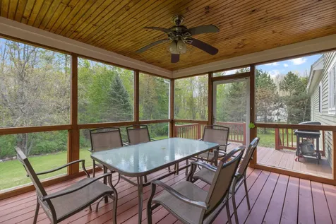 13 Cleaves Farm Road Falmouth ME 04105