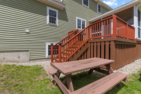 13 Cleaves Farm Road Falmouth ME 04105