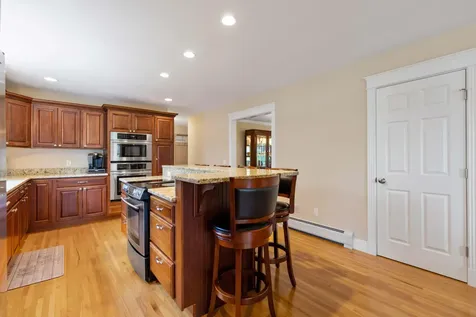 13 Cleaves Farm Road Falmouth ME 04105