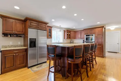 13 Cleaves Farm Road Falmouth ME 04105