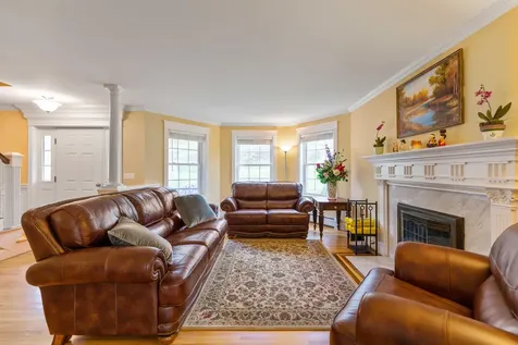13 Cleaves Farm Road Falmouth ME 04105
