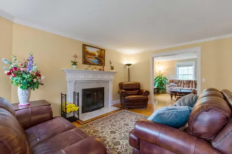 13 Cleaves Farm Road Falmouth ME 04105