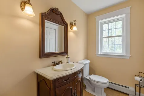 13 Cleaves Farm Road Falmouth ME 04105