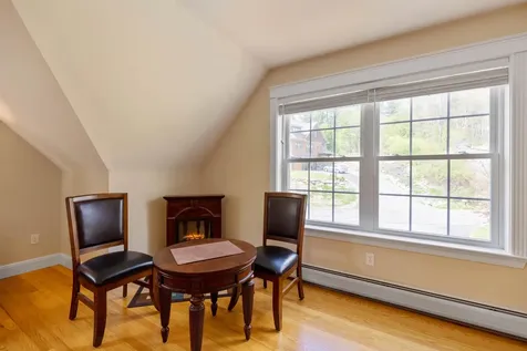 13 Cleaves Farm Road Falmouth ME 04105