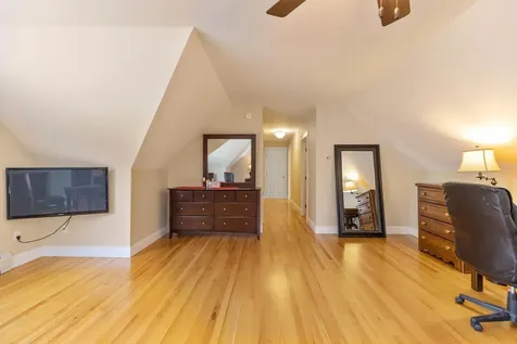 13 Cleaves Farm Road Falmouth ME 04105