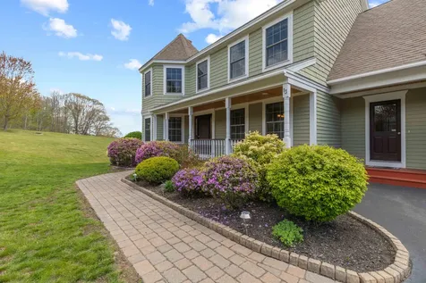 13 Cleaves Farm Road Falmouth ME 04105