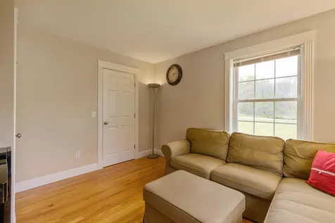 13 Cleaves Farm Road Falmouth ME 04105