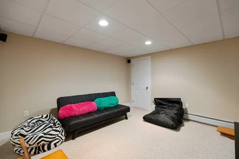 13 Cleaves Farm Road Falmouth ME 04105