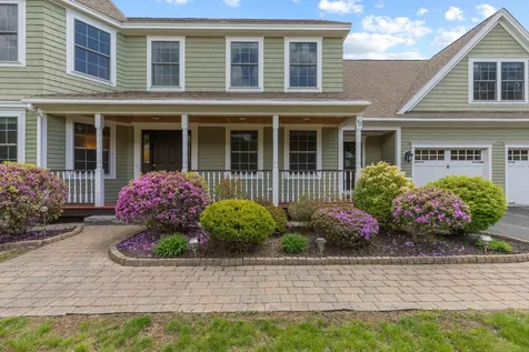 13 Cleaves Farm Road Falmouth ME 04105