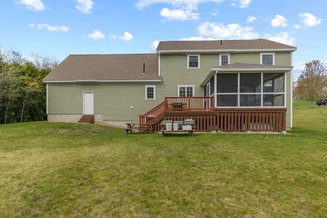 13 Cleaves Farm Road Falmouth ME 04105