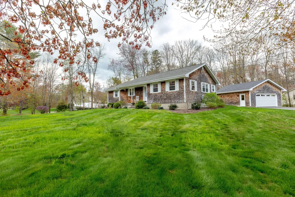 2 Sagamore Lane Brunswick ME 04011