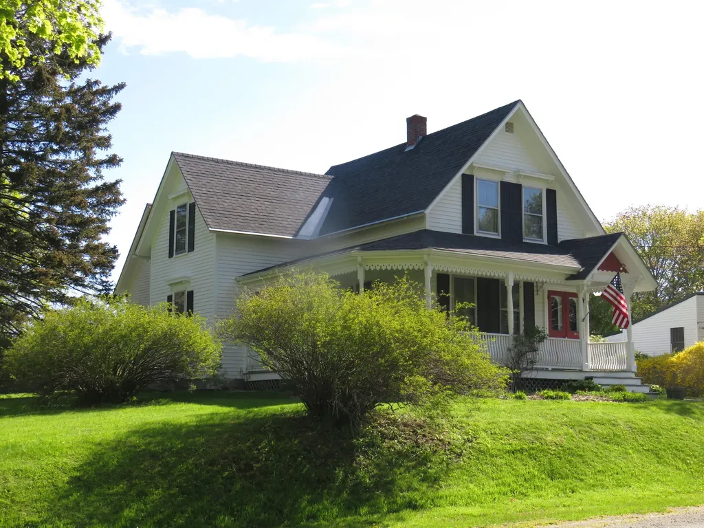 103 Rankin Street Rockland ME 04841