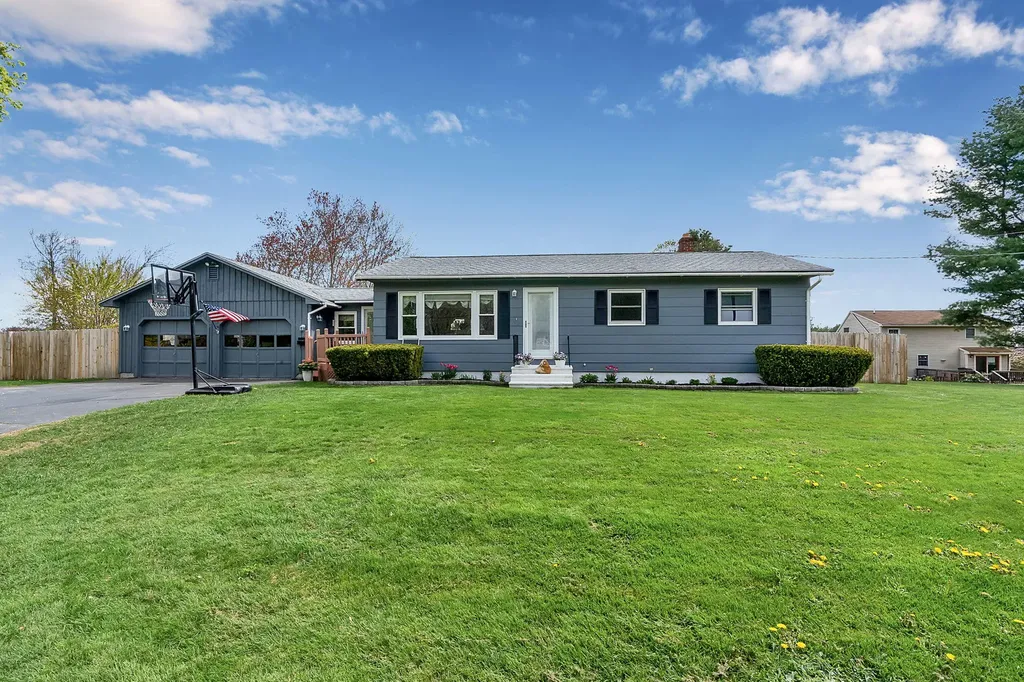 32 Garden Avenue Gorham ME 04038