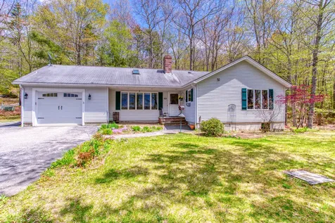 9 Cliff Road Boothbay ME 04537