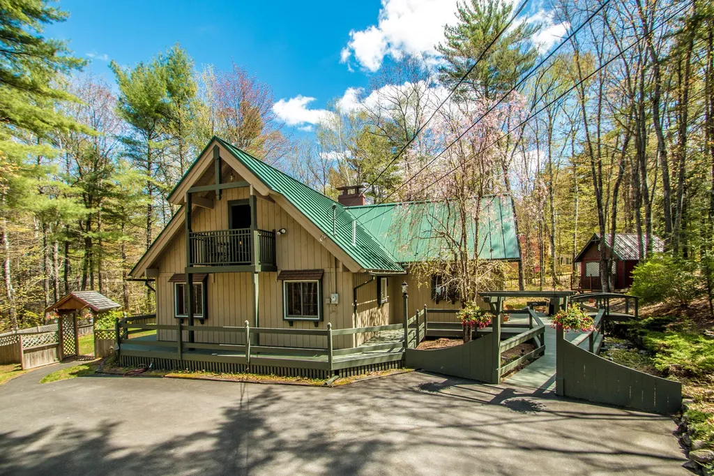 8 Solitude Lane Bridgton ME 04009