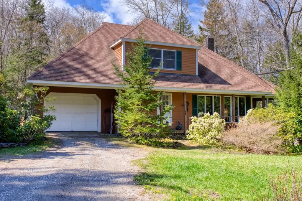 104 Meadow Cove Road Boothbay ME 04544