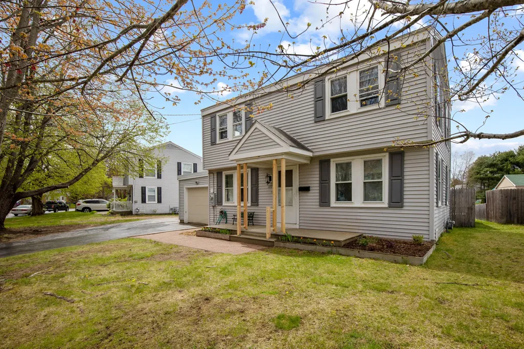 177 Columbia Avenue Brunswick ME 04011
