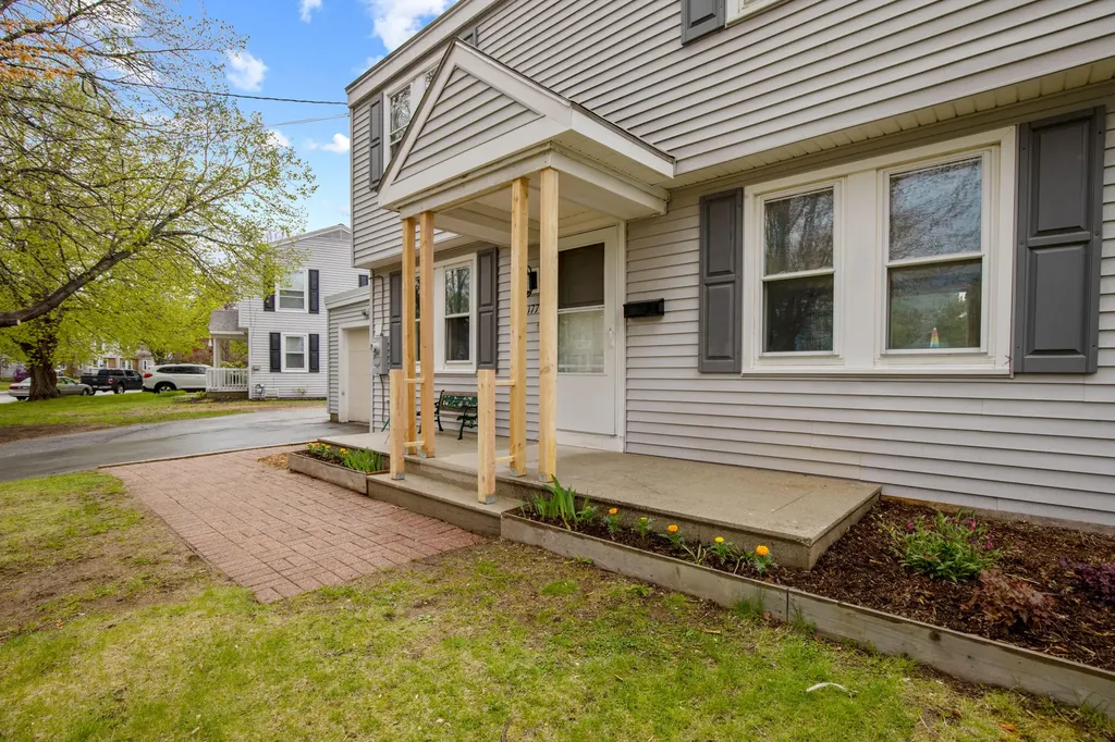 177 Columbia Avenue Brunswick ME 04011