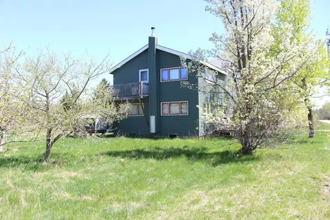 27 Strawberry Road Orland ME 04472