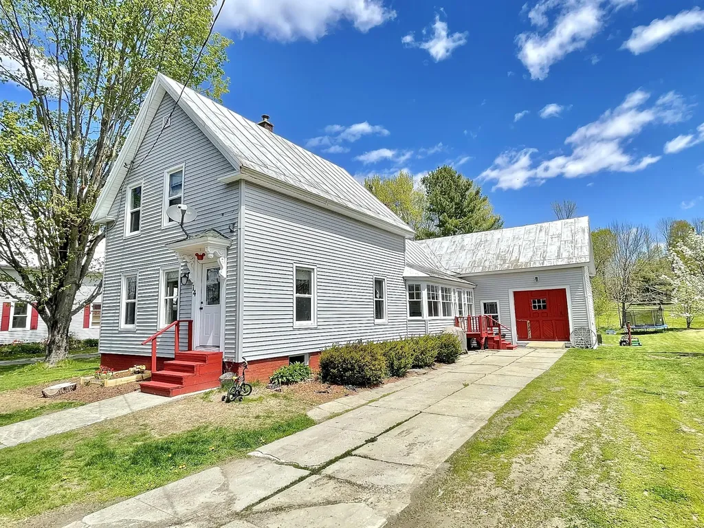 14 Lang Street Vassalboro ME 04989