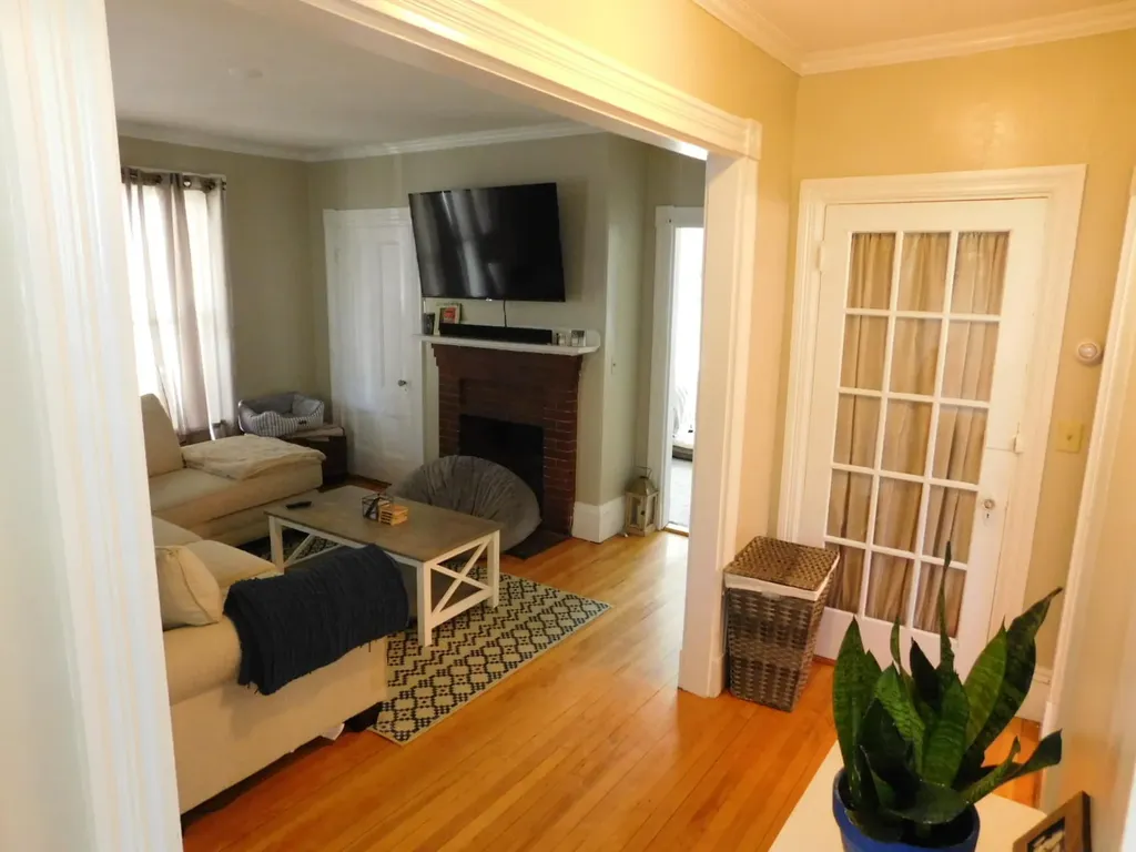 27 Maple Street Bangor ME 04401