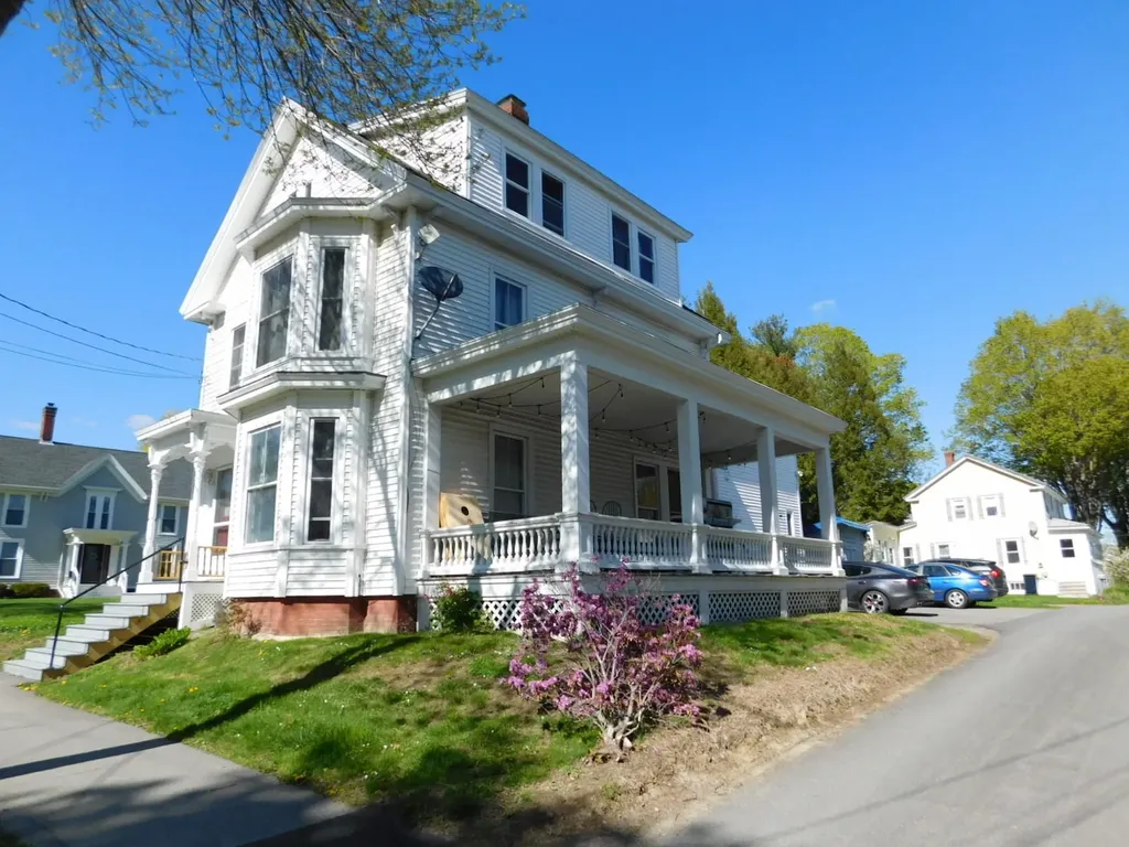 27 Maple Street Bangor ME 04401
