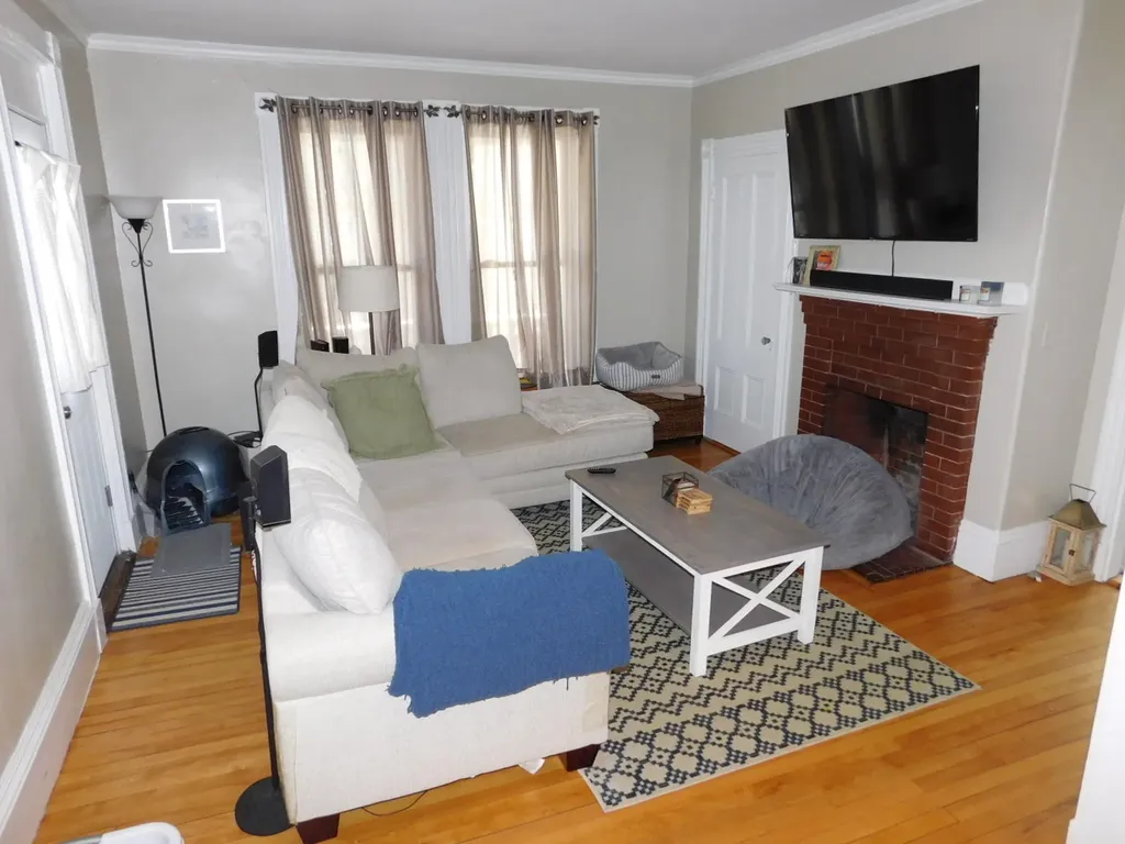 27 Maple Street Bangor ME 04401