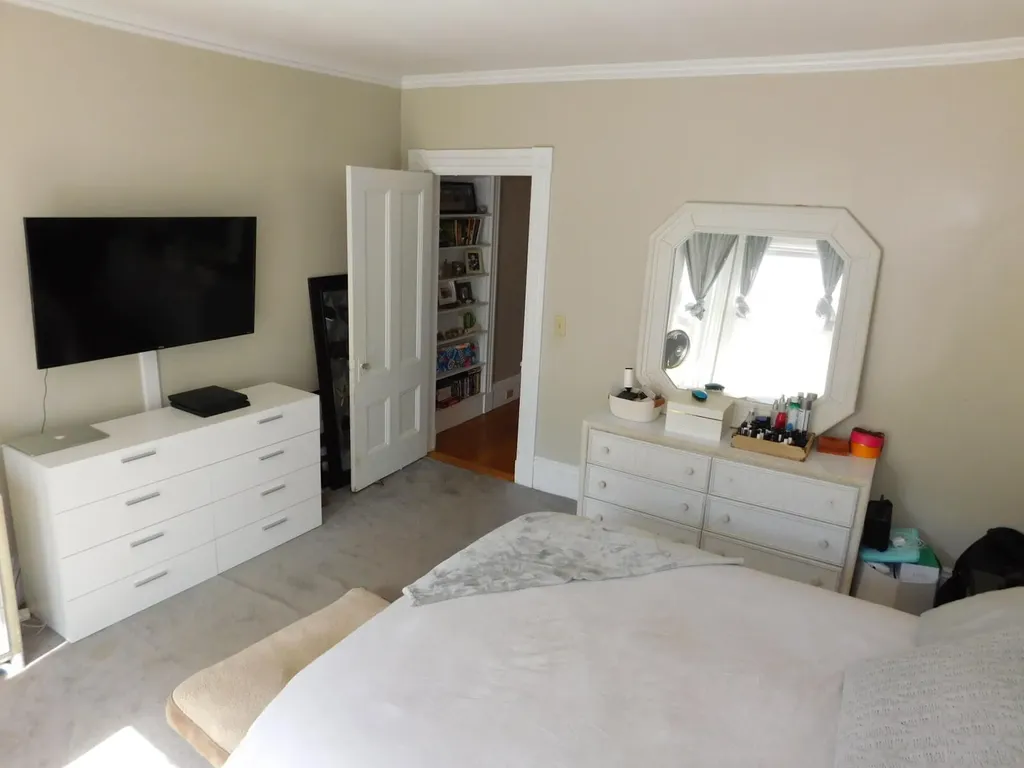 27 Maple Street Bangor ME 04401