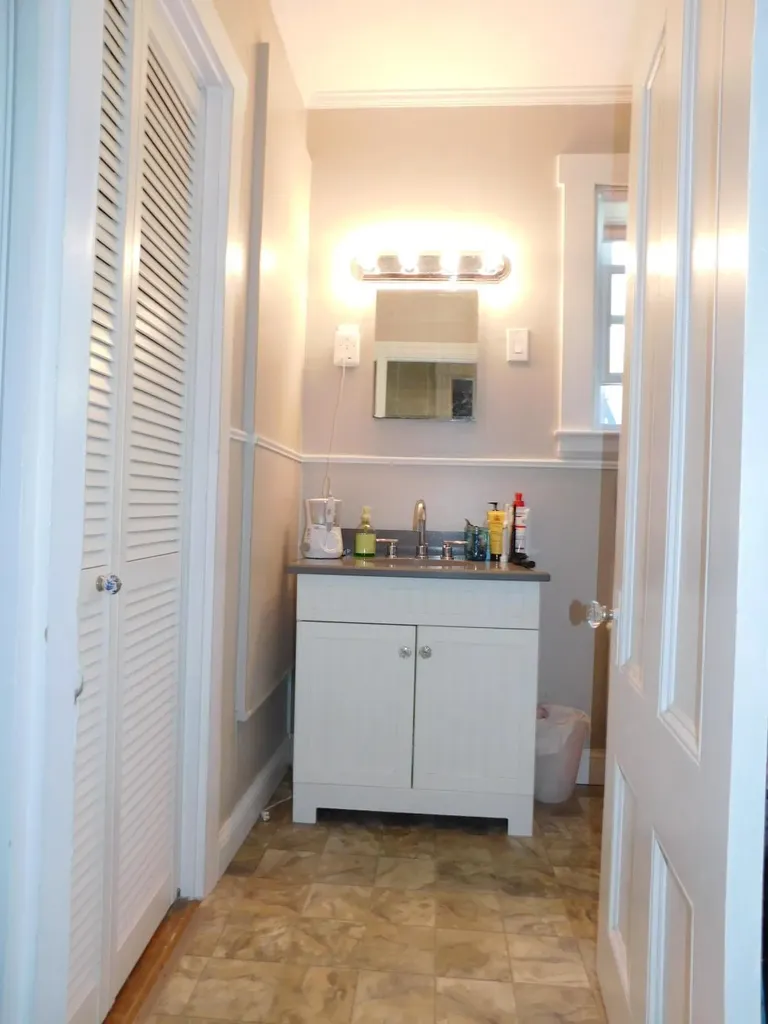 27 Maple Street Bangor ME 04401