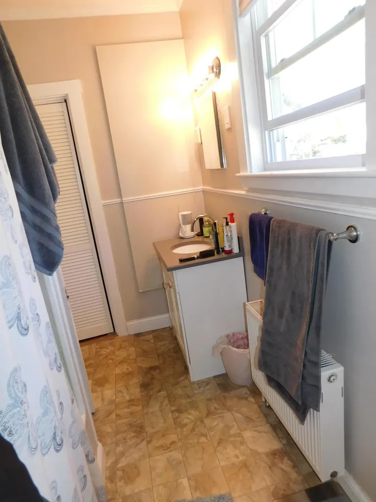 27 Maple Street Bangor ME 04401
