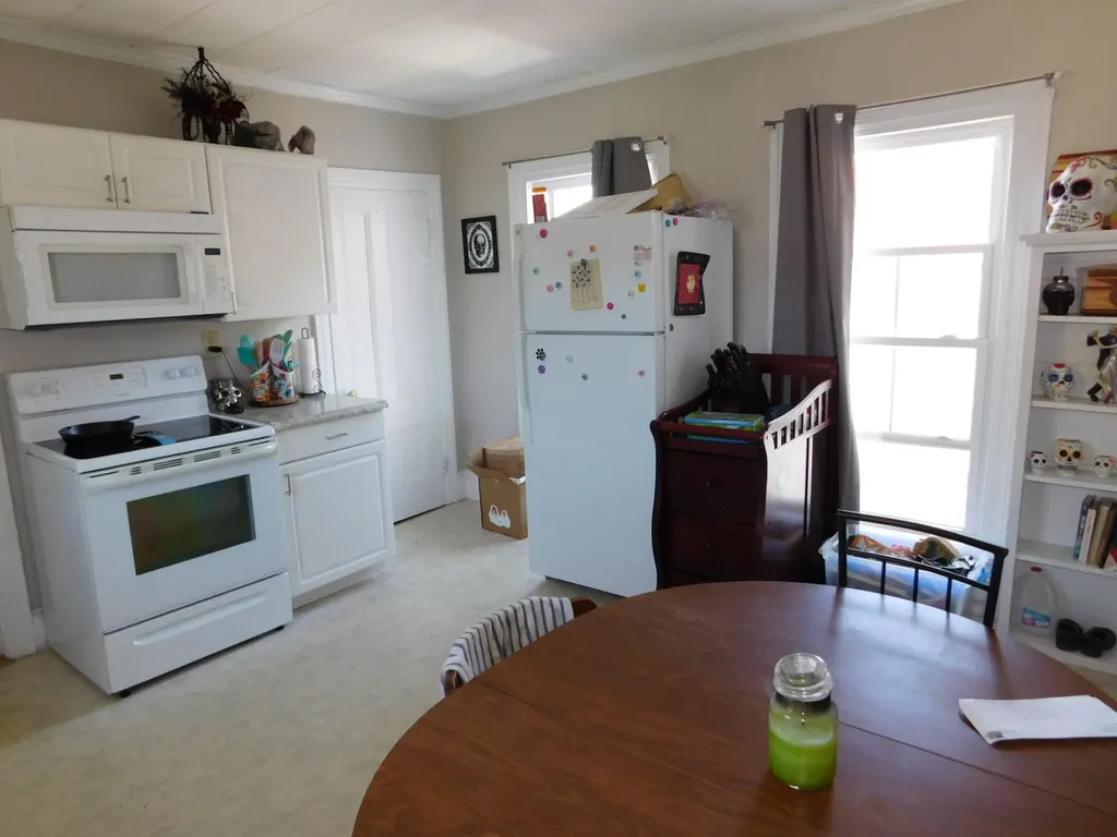 27 Maple Street Bangor ME 04401