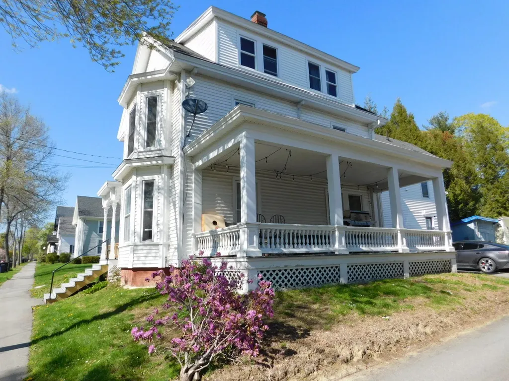 27 Maple Street Bangor ME 04401