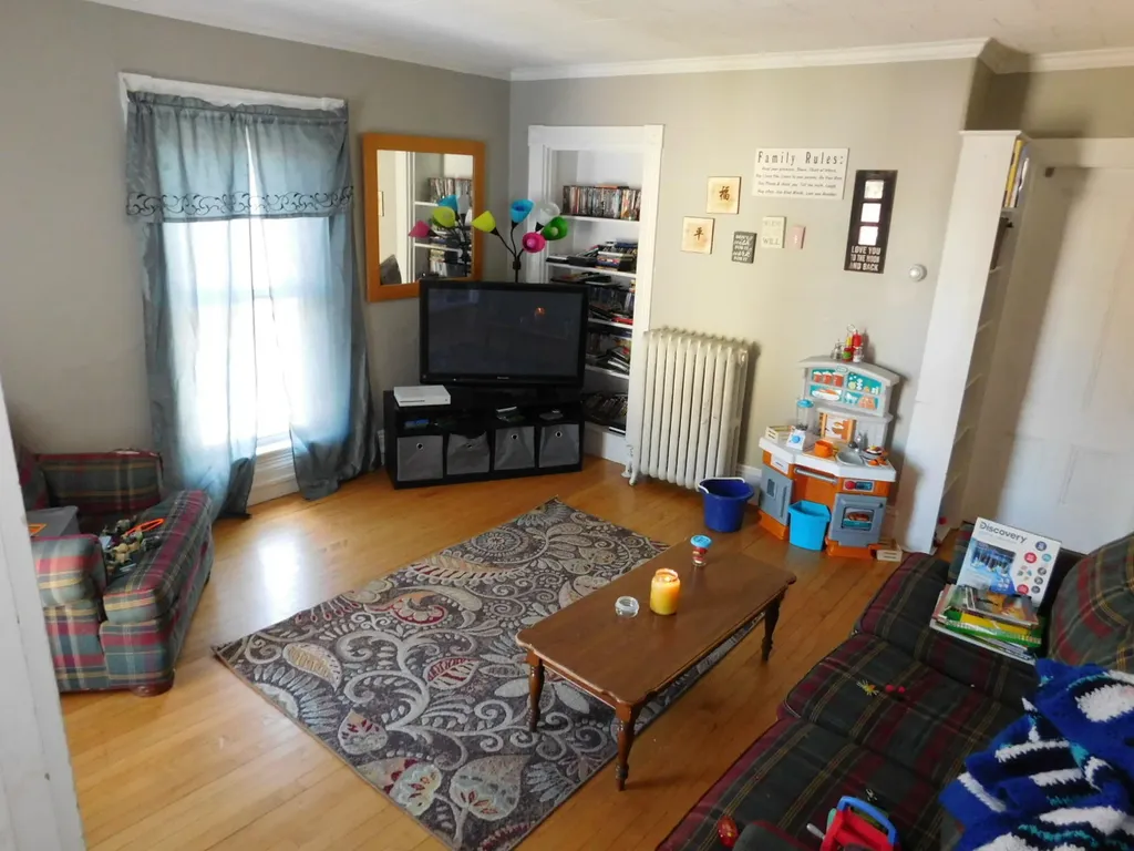 27 Maple Street Bangor ME 04401