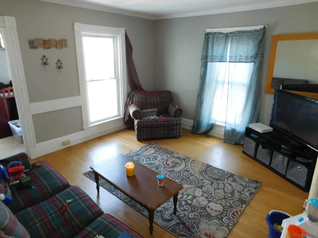 27 Maple Street Bangor ME 04401