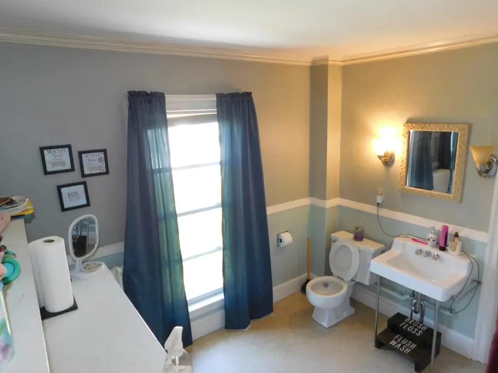 27 Maple Street Bangor ME 04401