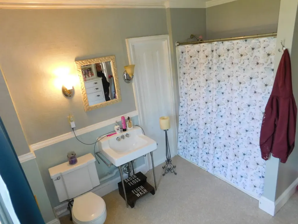27 Maple Street Bangor ME 04401