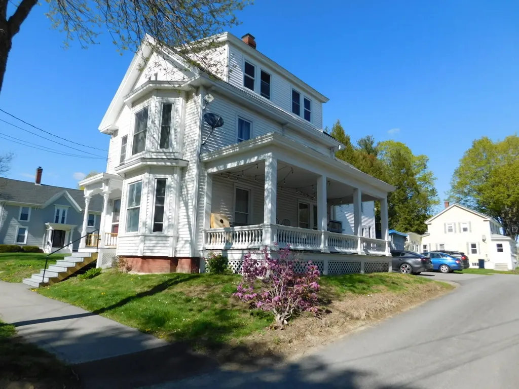 27 Maple Street Bangor ME 04401