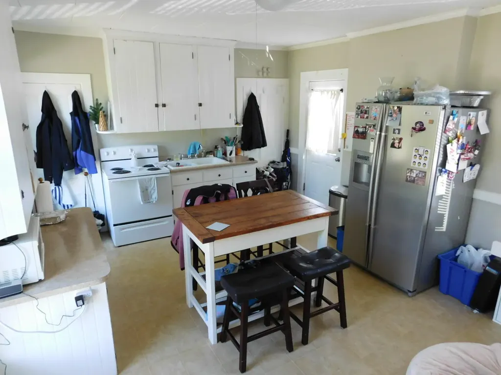 27 Maple Street Bangor ME 04401