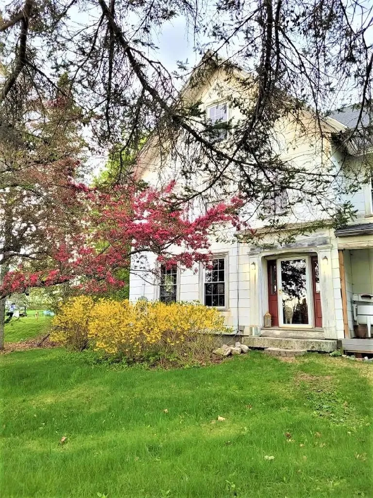 92 N Auburn Road Auburn ME 04210
