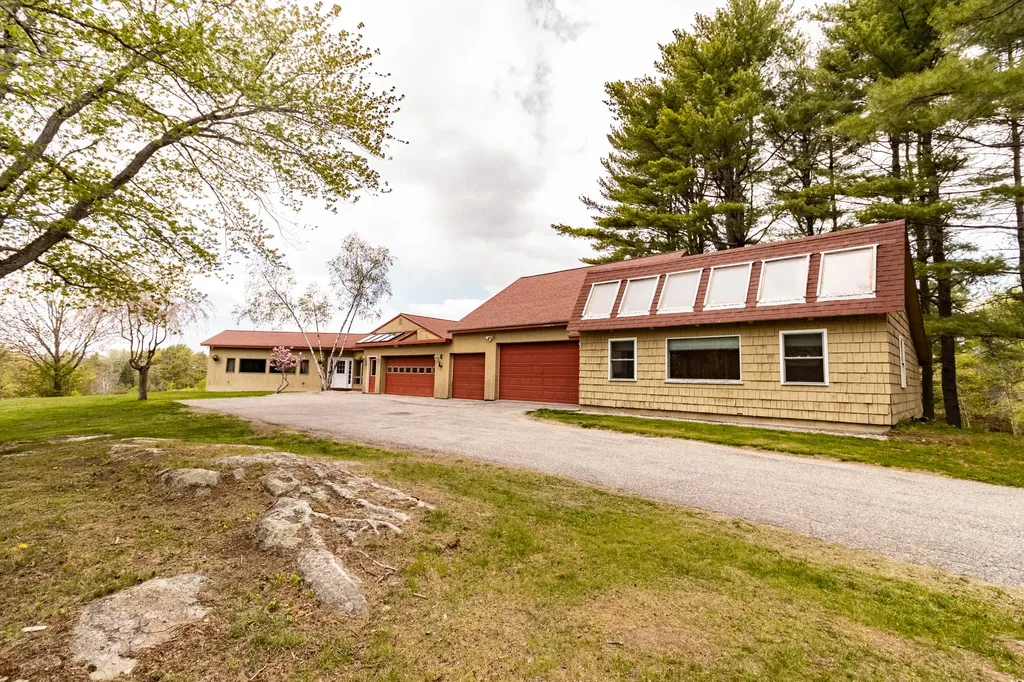 334 Johnson Road Auburn ME 04210