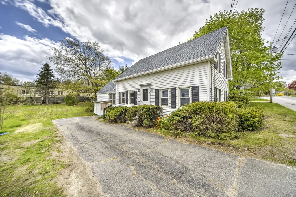 70 Northern Avenue Gardiner ME 04345